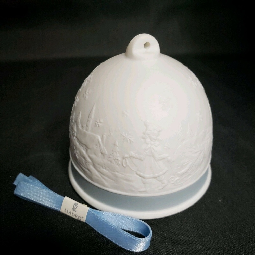 Lladro Winter Bell 1994 Christmas Bell